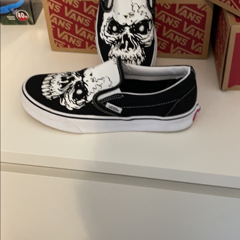Men’s size 5 Vans Slip ons